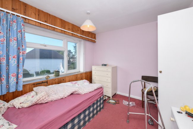 4 Field Way, Hoddesdon, Hertfordshire, EN11 0QN 6