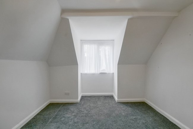 Flat E, 252 Willesden Lane, London NW2 5RE 4