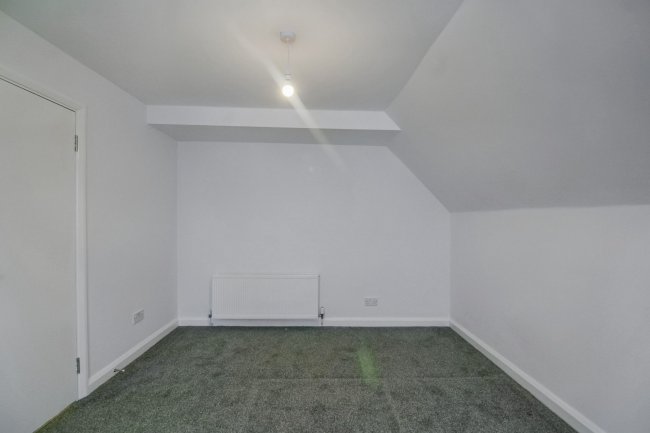 Flat E, 252 Willesden Lane, London NW2 5RE 4