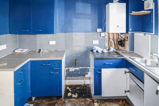 6 Heddon Grove, Hawkshead, Bradford, West Yorkshire, BD5 0TA 1