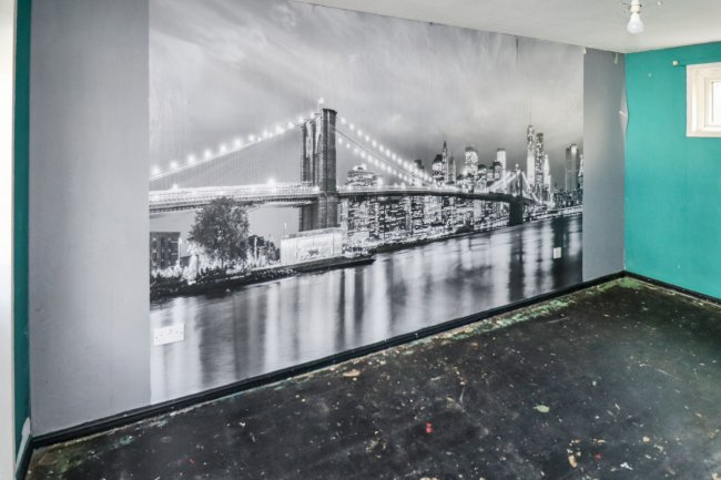 6 Heddon Grove, Hawkshead, Bradford, West Yorkshire, BD5 0TA 1