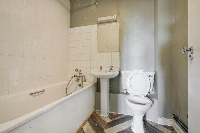 15 Delta Court, Alpha Terrace, Nottingham, Nottinghamshire, NG1 4ER 7