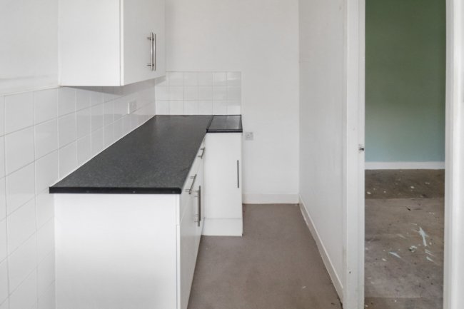 10 Claremont Street, Sowerby Bridge, West Yorkshire, HX6 2PD 1