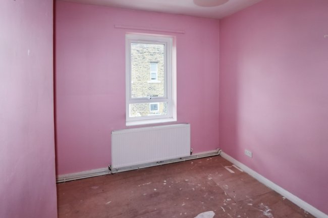 10 Claremont Street, Sowerby Bridge, West Yorkshire, HX6 2PD 1