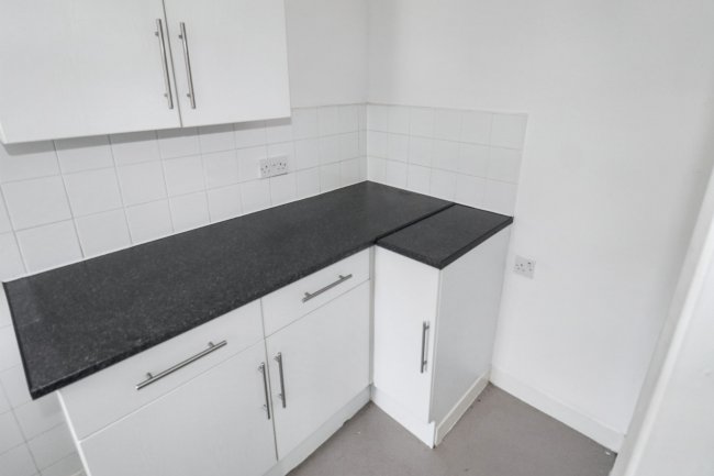 10 Claremont Street, Sowerby Bridge, West Yorkshire, HX6 2PD 1