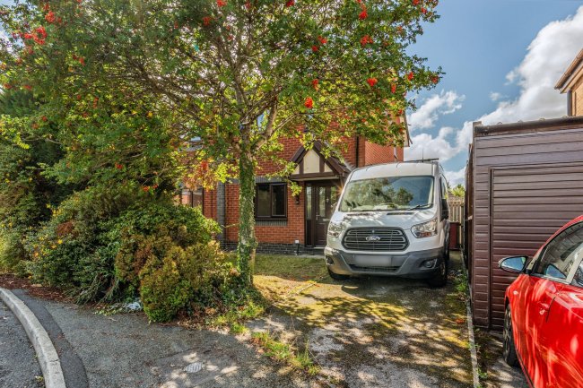 9 Sevenoaks Drive, Great Lever, Bolton, Greater Manchester, BL3 3ED 3