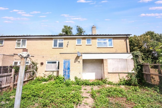 6 Thackery Close, Huntingdonshire, Cambridgeshire, PE29 1NA 2