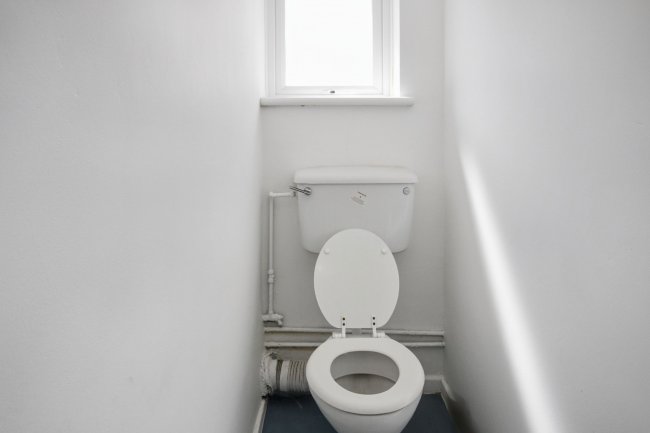 6 Thackery Close, Huntingdonshire, Cambridgeshire, PE29 1NA 2