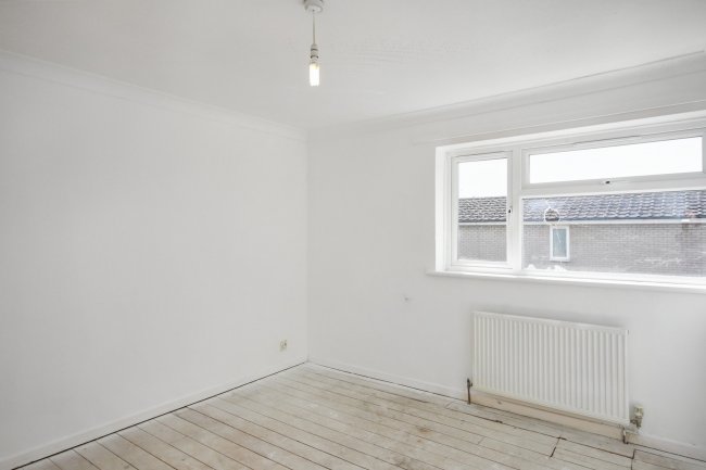 6 Thackery Close, Huntingdonshire, Cambridgeshire, PE29 1NA 2