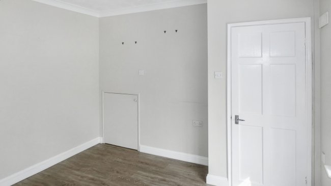 79 Twenty Fourth Avenue, Hull, East Yorkshire, HU6 9LX 7