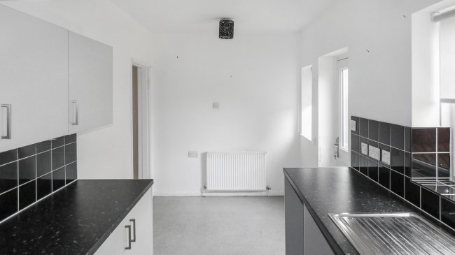 79 Twenty Fourth Avenue, Hull, East Yorkshire, HU6 9LX 7