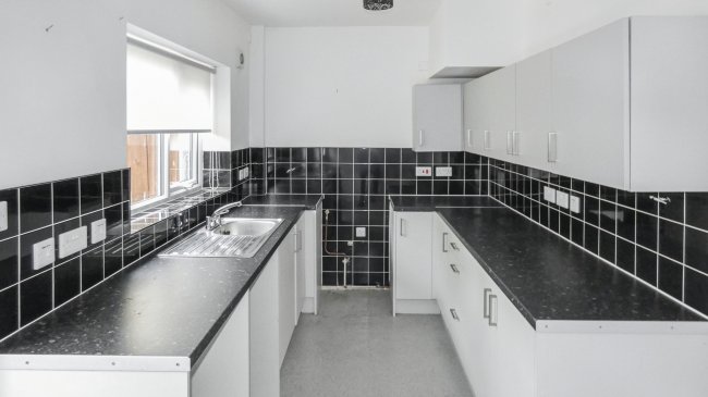 79 Twenty Fourth Avenue, Hull, East Yorkshire, HU6 9LX 7