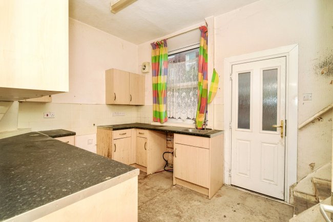 48 Cambridge Street, Preston, Lancashire, PR1 7XA 8