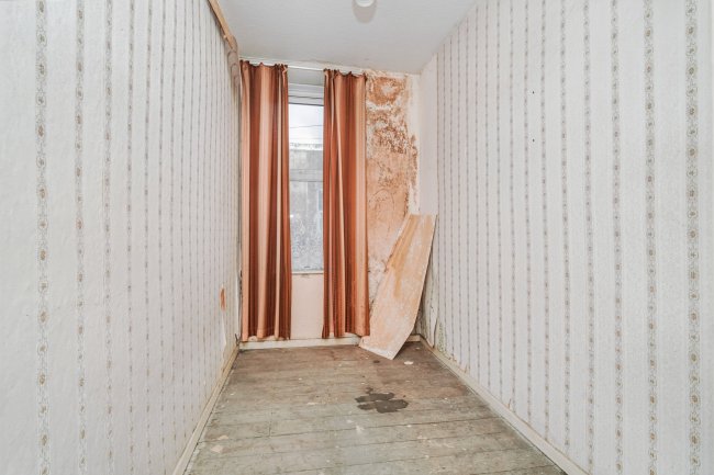 48 Cambridge Street, Preston, Lancashire, PR1 7XA 8