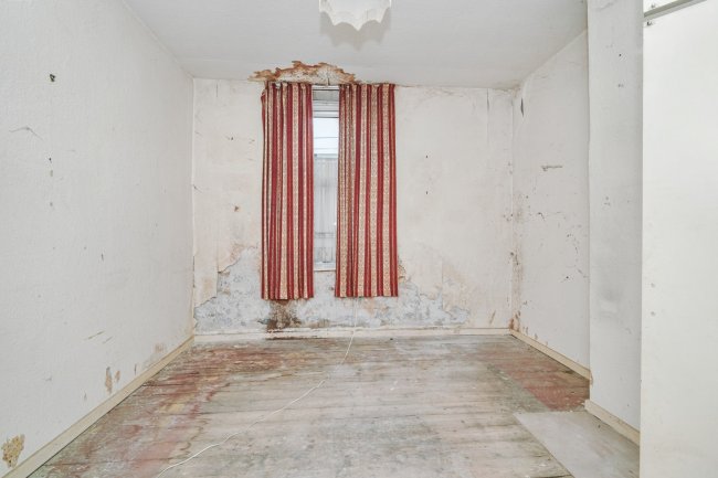 48 Cambridge Street, Preston, Lancashire, PR1 7XA 8