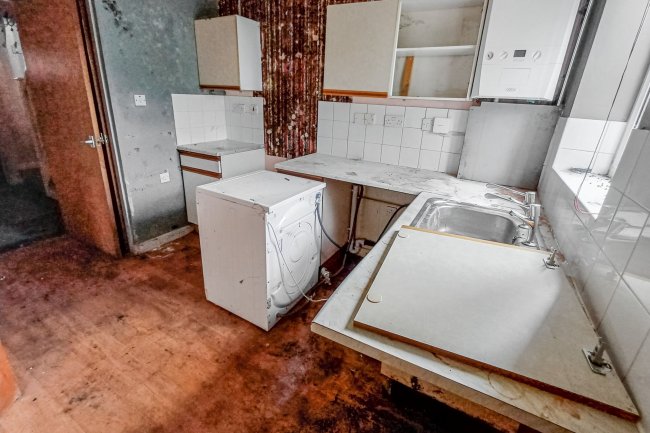 82 Jocelyn Street, Monsall, Manchester, Greater Manchester, M40 8BF 6