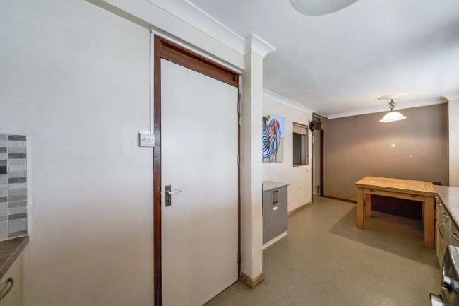 52 Longcroft Rise, Loughton, Essex, IG10 3ND 9