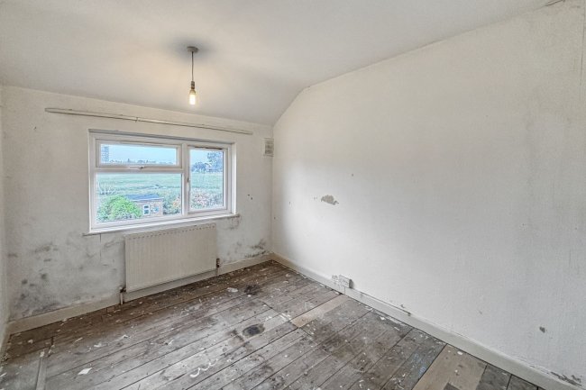 43 Stoneleigh Avenue, Enfield, EN1 4HJ 4