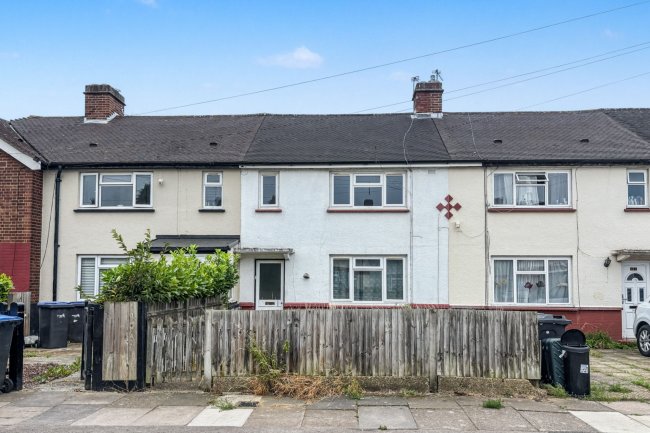 43 Stoneleigh Avenue, Enfield, EN1 4HJ 4