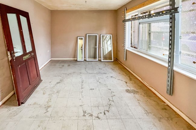 39 Newnton Grove, Malmesbury, Wiltshire, SN16 0DS 8