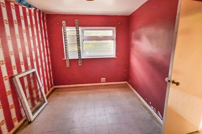 39 Newnton Grove, Malmesbury, Wiltshire, SN16 0DS 8