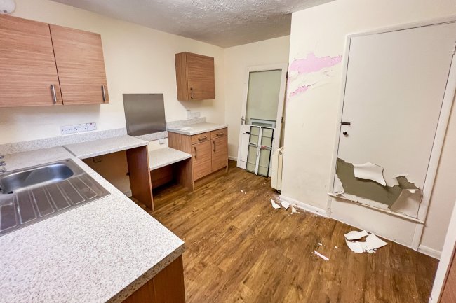 39 Newnton Grove, Malmesbury, Wiltshire, SN16 0DS 8