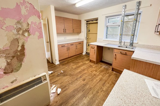 39 Newnton Grove, Malmesbury, Wiltshire, SN16 0DS 8