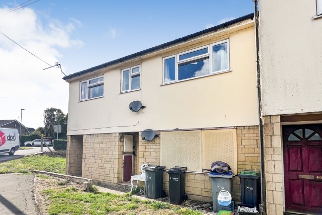 39 Newnton Grove, Malmesbury, Wiltshire, SN16 0DS 8