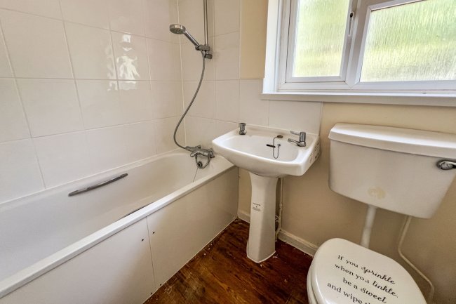 41 Hill Rise, Chippenham, Wiltshire, SN15 1AU 2