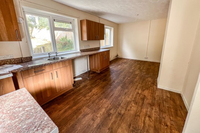 41 Hill Rise, Chippenham, Wiltshire, SN15 1AU 2