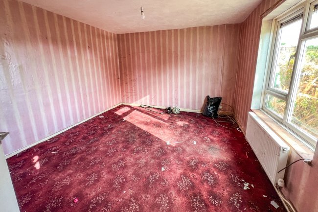 41 Hill Rise, Chippenham, Wiltshire, SN15 1AU 2