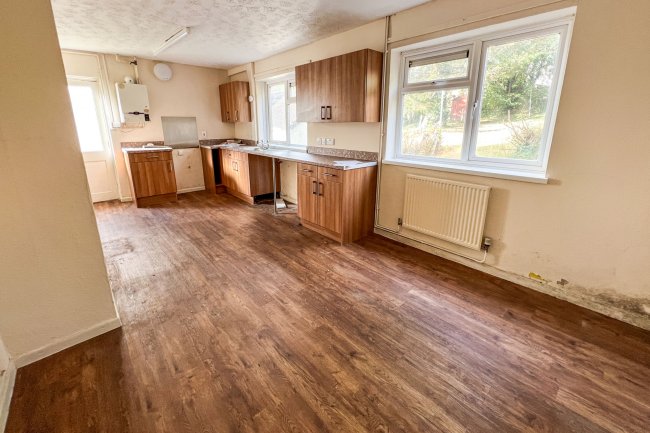 41 Hill Rise, Chippenham, Wiltshire, SN15 1AU 2