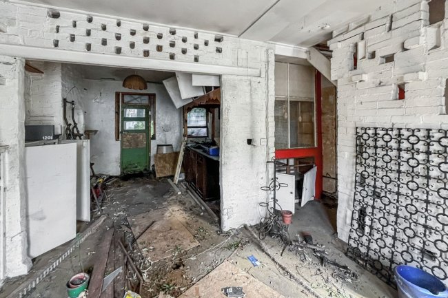 33 Aston Road, London, Raynes Park, SW20 8BG 7