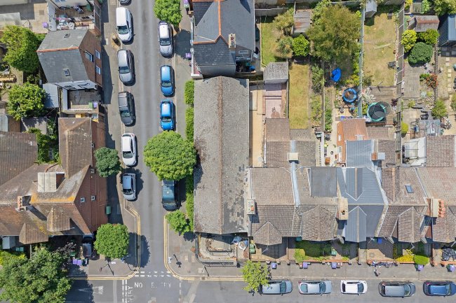 38 Morehall Avenue, Folkestone, CT19 4EF 6