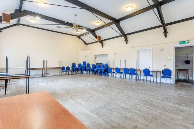 Conservative Club, 7 Manor St, Raunds, Wellingborough NN9 6JW 2