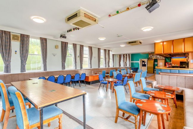 Conservative Club, 7 Manor St, Raunds, Wellingborough NN9 6JW 2