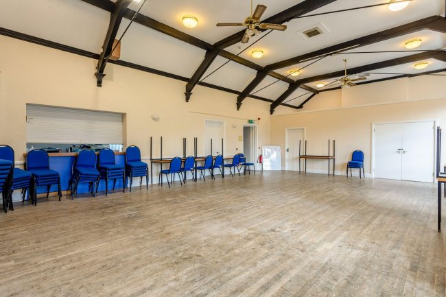 Conservative Club, 7 Manor St, Raunds, Wellingborough NN9 6JW 2