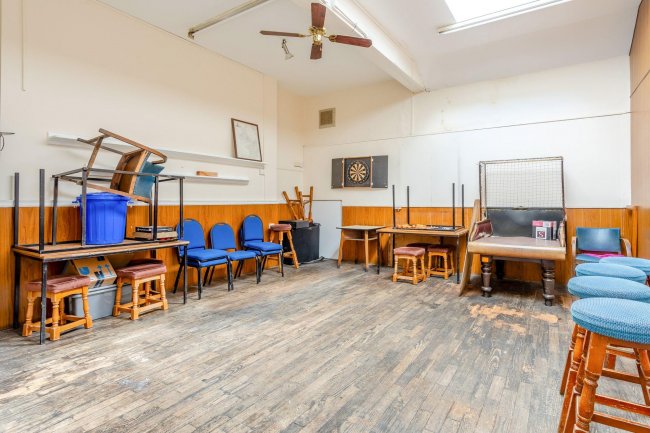 Conservative Club, 7 Manor St, Raunds, Wellingborough NN9 6JW 2