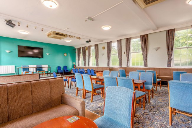 Conservative Club, 7 Manor St, Raunds, Wellingborough NN9 6JW 2