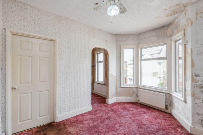 22 Clarence Road, Leighton Buzzard LU7 3EJ 10