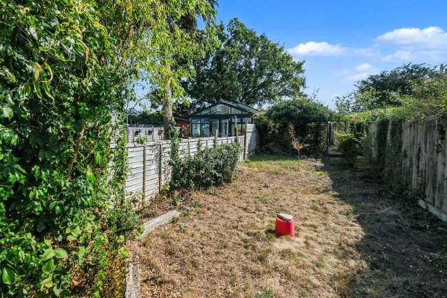 22 Clarence Road, Leighton Buzzard LU7 3EJ 10