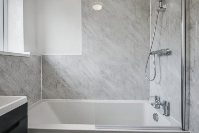 5 Hall Drive, Harefield, Uxbridge, Middlesex, UB9 6LA 2