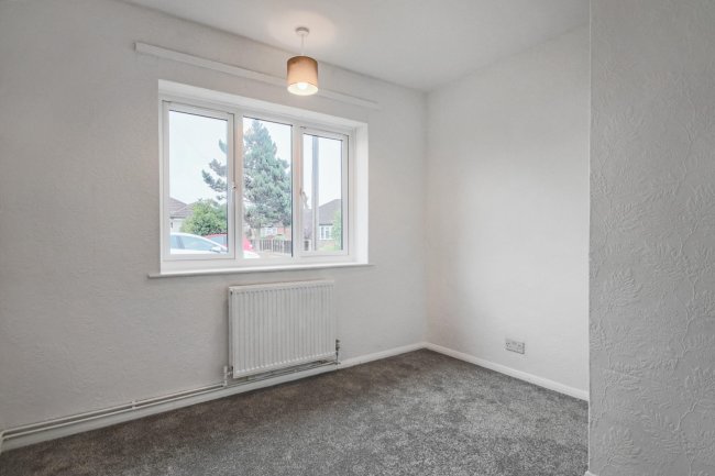 5 Hall Drive, Harefield, Uxbridge, Middlesex, UB9 6LA 2