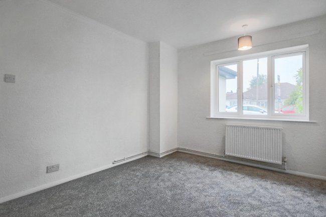 5 Hall Drive, Harefield, Uxbridge, Middlesex, UB9 6LA 2