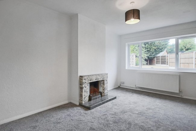 5 Hall Drive, Harefield, Uxbridge, Middlesex, UB9 6LA 2