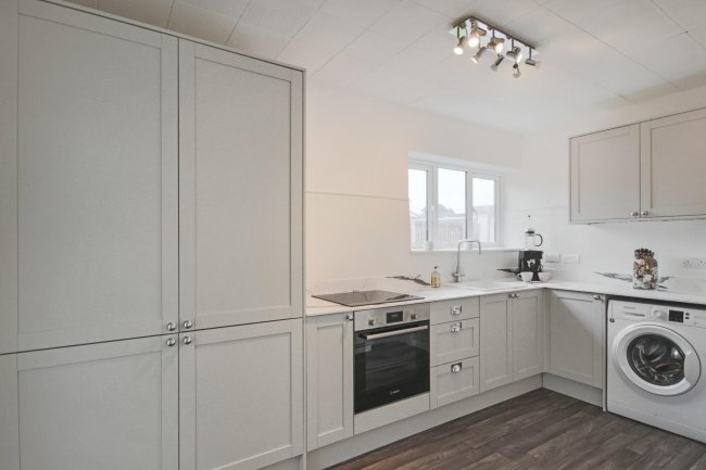 5 Hall Drive, Harefield, Uxbridge, Middlesex, UB9 6LA 2