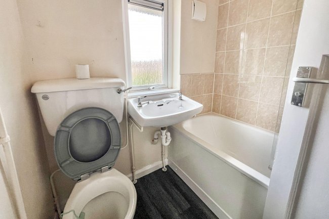 90 Ladyfield Road, Chippenham, Wiltshire, SN14 0AW 9