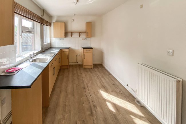 48 North End, Calne, Wiltshire, SN11 9DH 2