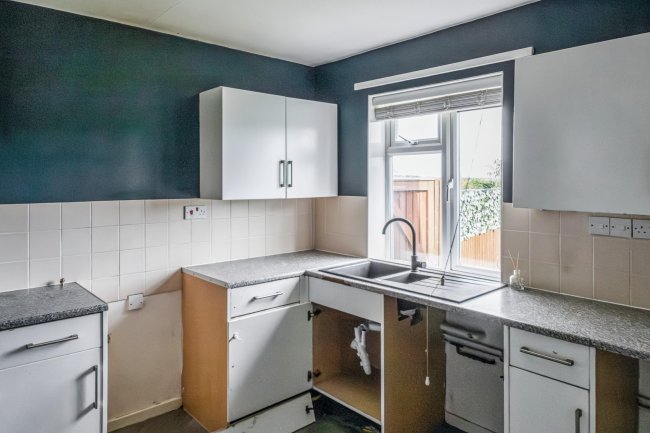 134 Wood Lane, Chippenham, Wiltshire, SN15 3DZ 6