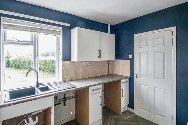 134 Wood Lane, Chippenham, Wiltshire, SN15 3DZ 6